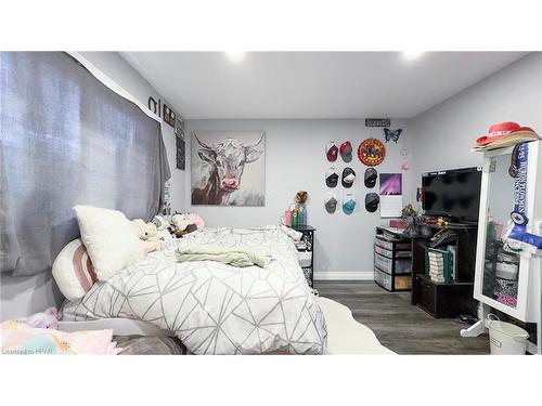 73840 Goshen Line, Bluewater, ON - Indoor Photo Showing Bedroom