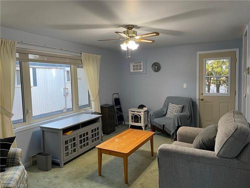 36 Sutton Drive, Huron Haven, ON - Indoor Photo Showing Living Room