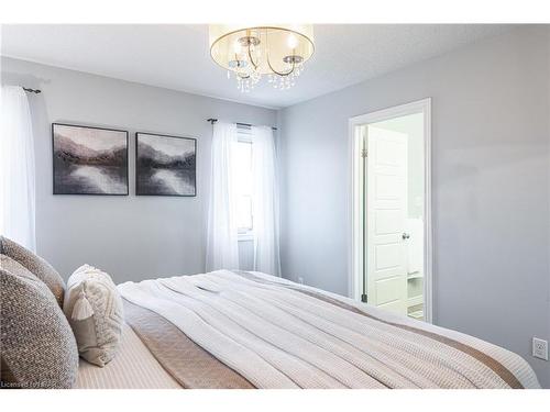 60 Thomas Street, Stratford, ON - Indoor Photo Showing Bedroom