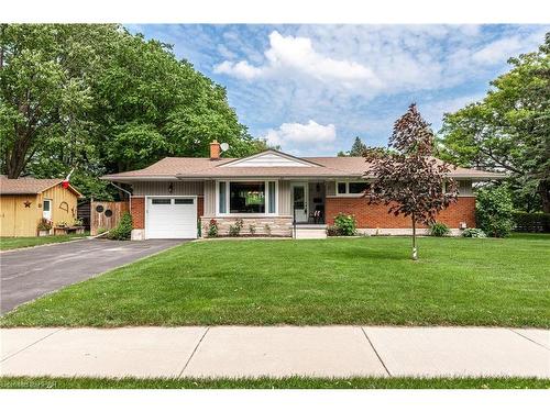 35 Dawson Street, Stratford, ON - Outdoor With Facade