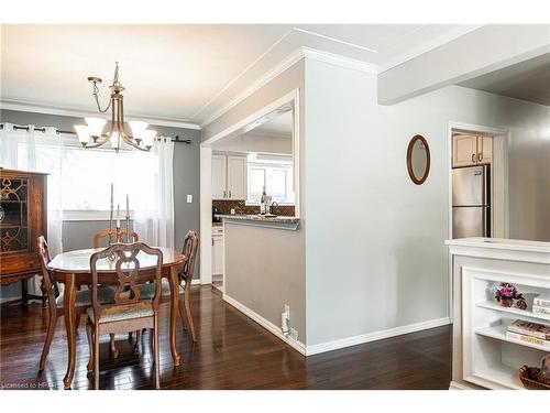 35 Dawson Street, Stratford, ON - Indoor Photo Showing Dining Room