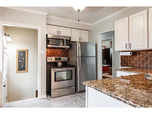 35 Dawson Street, Stratford, ON - Indoor Photo Showing Kitchen