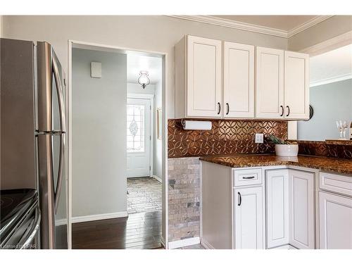 35 Dawson Street, Stratford, ON - Indoor Photo Showing Kitchen