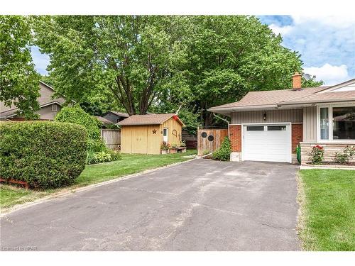 35 Dawson Street, Stratford, ON - Outdoor