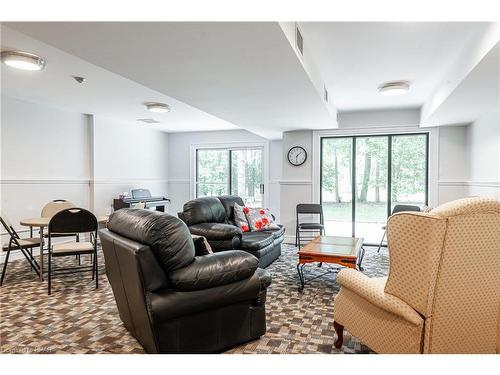 103-160 Romeo Street, Stratford, ON - Indoor Photo Showing Living Room