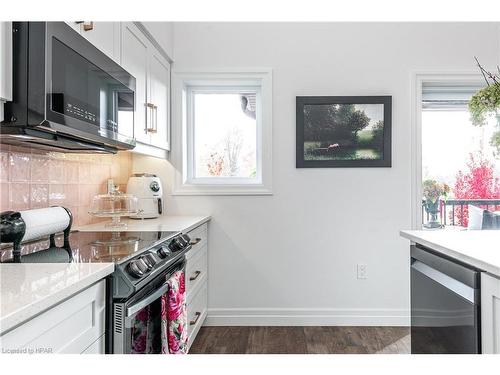 7-3192 Vivian Line 37 Line, Stratford, ON - Indoor Photo Showing Kitchen