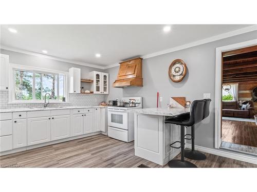 341149 Grey Rd 28, West Grey, ON - Indoor Photo Showing Kitchen