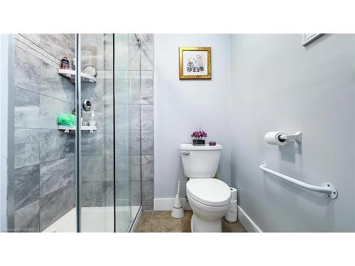 205 Blake Street W, Goderich, ON - Indoor Photo Showing Bathroom