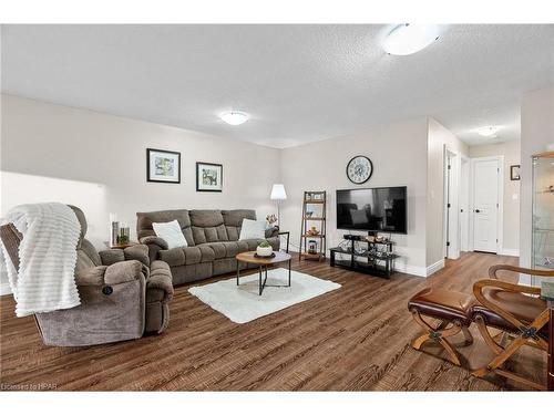 251 Gibbons Street, Goderich, ON - Indoor Photo Showing Living Room