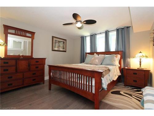 10138 Merrywood Drive, Grand Bend, ON - Indoor Photo Showing Bedroom