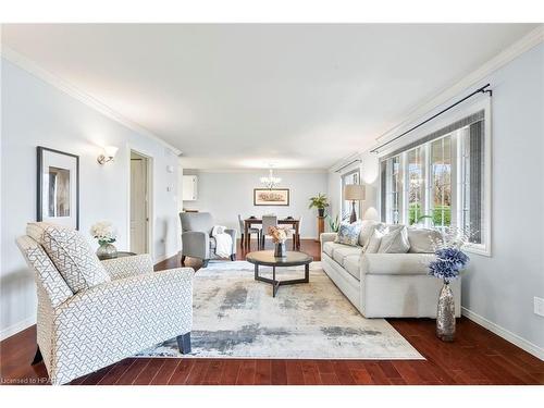 3012 Brookhaven Drive, Fordwich, ON - Indoor Photo Showing Living Room