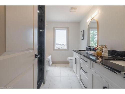 104 Greene Street, Exeter, ON - Indoor Photo Showing Bathroom