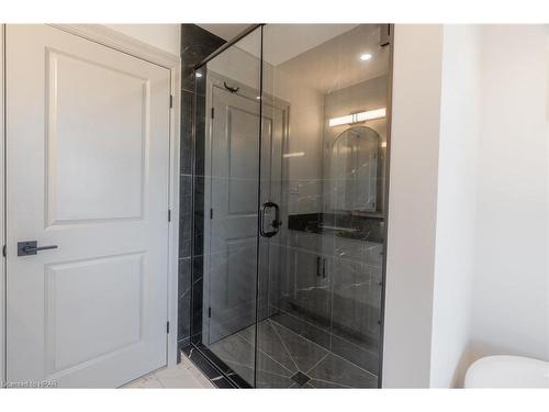 104 Greene Street, Exeter, ON - Indoor Photo Showing Bathroom