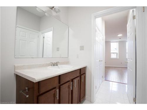 351-55 Downie Street, Stratford, ON - Indoor Photo Showing Bathroom