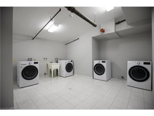 351-55 Downie Street, Stratford, ON - Indoor Photo Showing Laundry Room