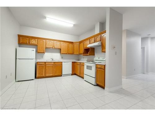 353-55 Downie Street, Stratford, ON - Indoor Photo Showing Kitchen