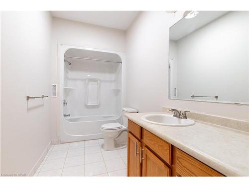 353-55 Downie Street, Stratford, ON - Indoor Photo Showing Bathroom