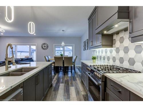 1070 Evans Street W, Listowel, ON - Indoor Photo Showing Kitchen With Double Sink With Upgraded Kitchen