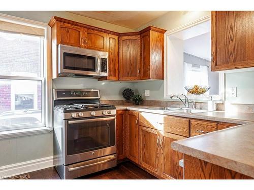 612 Albert Street, Stratford, ON - Indoor Photo Showing Kitchen With Double Sink