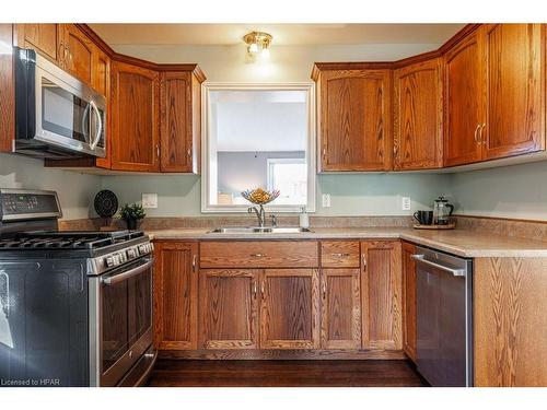 612 Albert Street, Stratford, ON - Indoor Photo Showing Kitchen With Double Sink