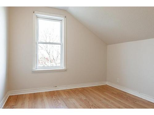 612 Albert Street, Stratford, ON - Indoor Photo Showing Other Room