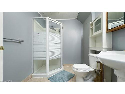 41850 James Street, St. Thomas, ON - Indoor Photo Showing Bathroom