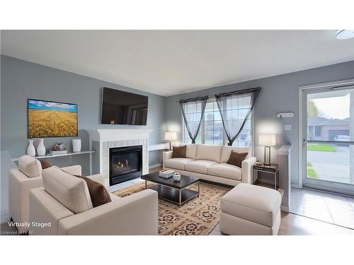 41850 James Street, St. Thomas, ON - Indoor Photo Showing Living Room With Fireplace