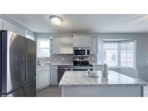 41850 James Street, St. Thomas, ON - Indoor Photo Showing Kitchen With Upgraded Kitchen