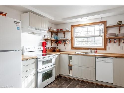 21 Southvale Road, St. Marys, ON - Indoor Photo Showing Kitchen