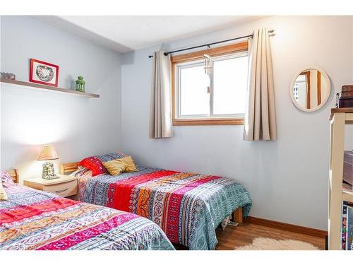 21 Southvale Road, St. Marys, ON - Indoor Photo Showing Bedroom