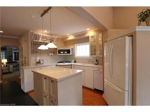 223 Mornington Street, Stratford, ON - Indoor Photo Showing Kitchen