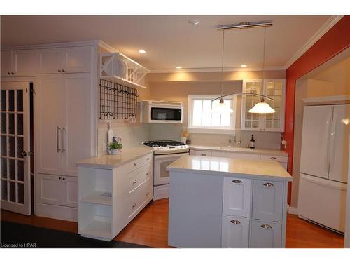 223 Mornington Street, Stratford, ON - Indoor Photo Showing Kitchen