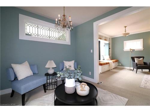 223 Mornington Street, Stratford, ON - Indoor Photo Showing Living Room