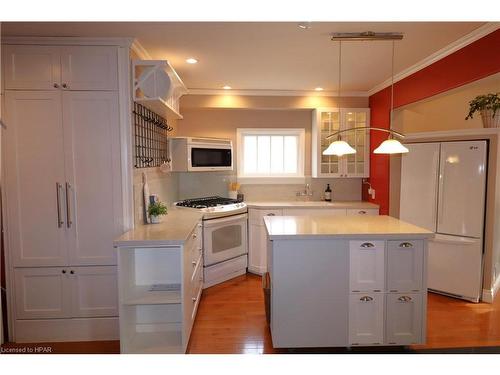 223 Mornington Street, Stratford, ON - Indoor Photo Showing Kitchen