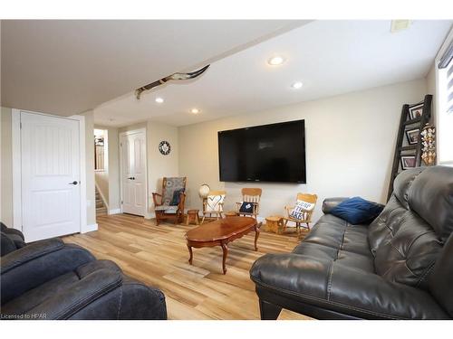 34486 Gore Road, South Huron (Munic), ON - Indoor Photo Showing Living Room