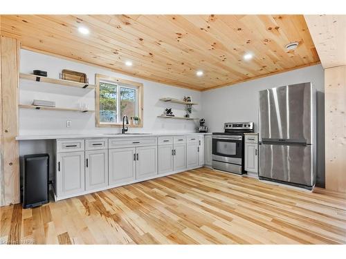 790 Garafraxa Street N, Durham, ON - Indoor Photo Showing Kitchen