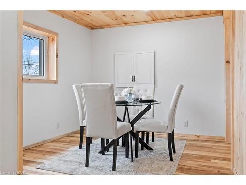 790 Garafraxa Street N, Durham, ON - Indoor Photo Showing Dining Room