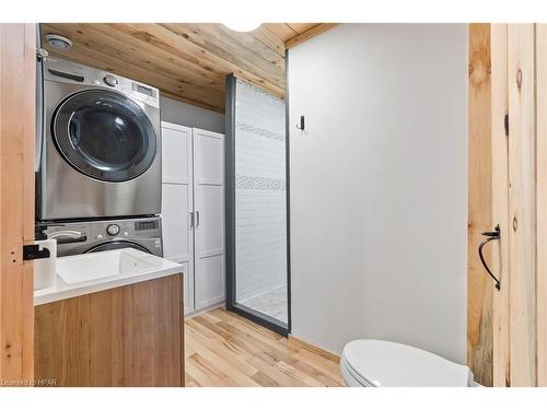 790 Garafraxa Street N, Durham, ON - Indoor Photo Showing Laundry Room