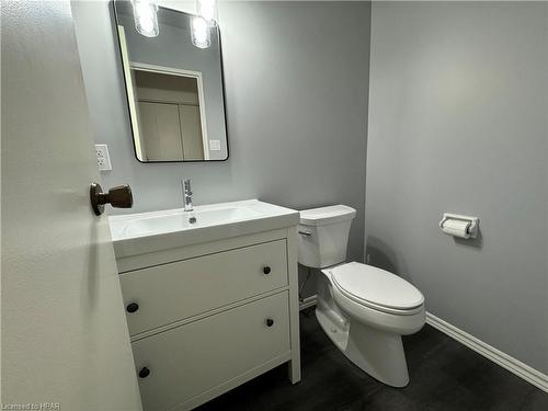 304-97 Huron Street, Stratford, ON - Indoor Photo Showing Bathroom