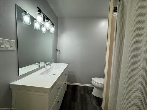 304-97 Huron Street, Stratford, ON - Indoor Photo Showing Bathroom