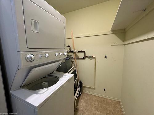 304-97 Huron Street, Stratford, ON - Indoor Photo Showing Laundry Room