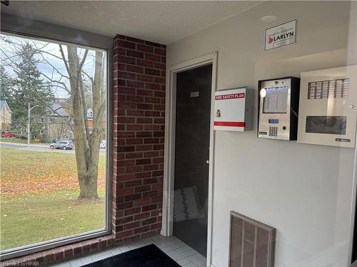 304-97 Huron Street, Stratford, ON - Indoor Photo Showing Other Room