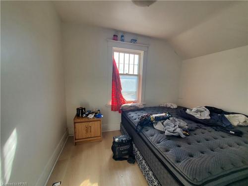 764 King Street, London, ON - Indoor Photo Showing Bedroom