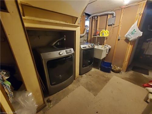 764 King Street, London, ON - Indoor Photo Showing Laundry Room