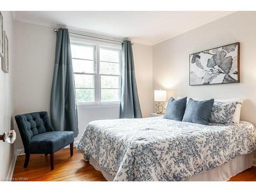 41 Daly Avenue, Stratford, ON - Indoor Photo Showing Bedroom