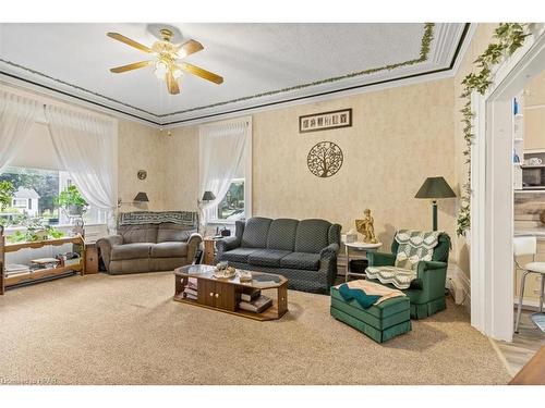 163 John Street, Harriston, ON - Indoor Photo Showing Living Room