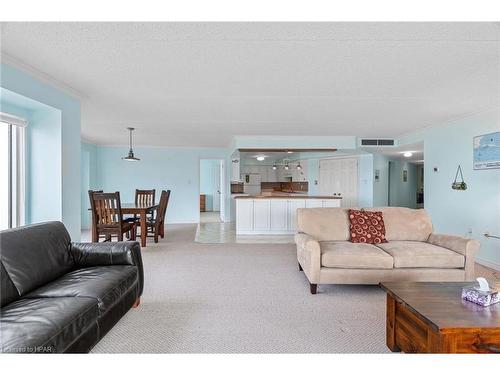 202-9 Pine Street, Grand Bend, ON - Indoor Photo Showing Living Room