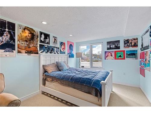 202-9 Pine Street, Grand Bend, ON - Indoor Photo Showing Bedroom