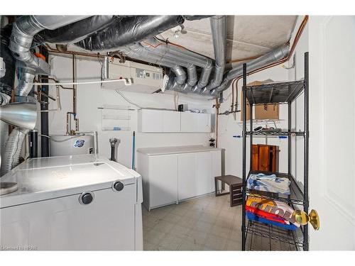 202-9 Pine Street, Grand Bend, ON - Indoor Photo Showing Laundry Room