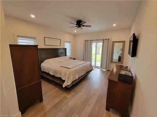 4557 Perth Road 180, Dublin, ON - Indoor Photo Showing Bedroom